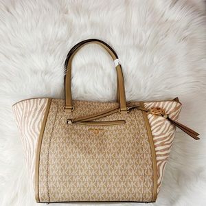 Michael Kors Striped Tan Bag✨Brand New